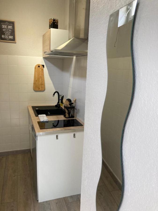 Appartement Calme Et Bien Situe Тарб Екстериор снимка