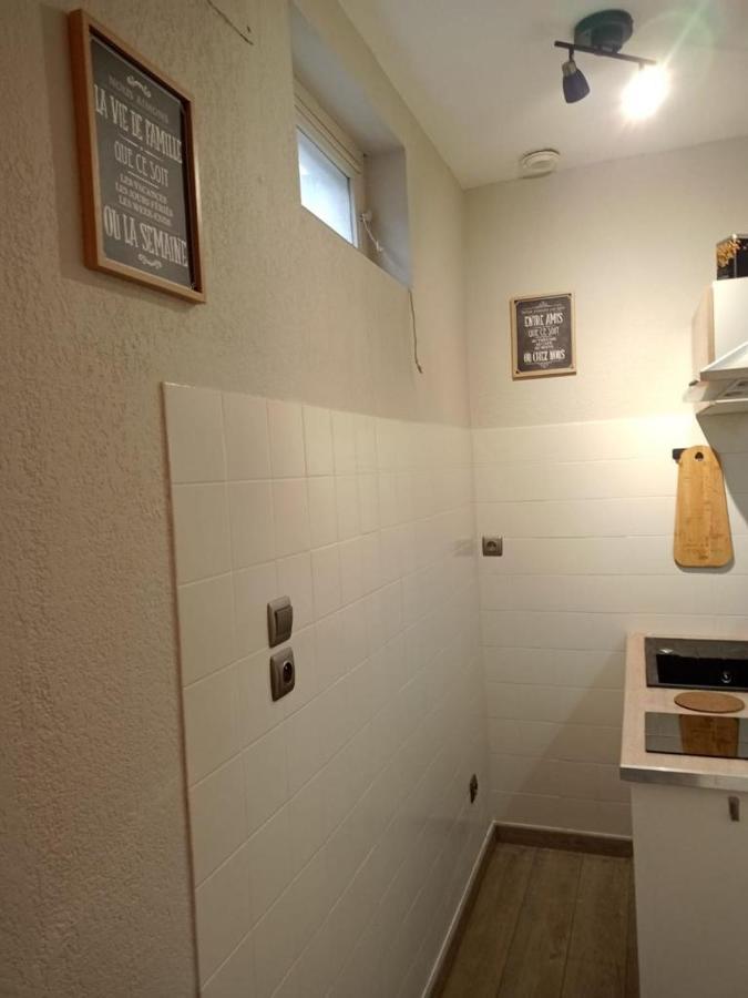 Appartement Calme Et Bien Situe Тарб Екстериор снимка